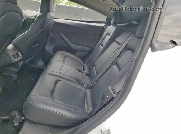 7SAYGDEEXNF318925 2022 TESLA MODEL White Rear seats view