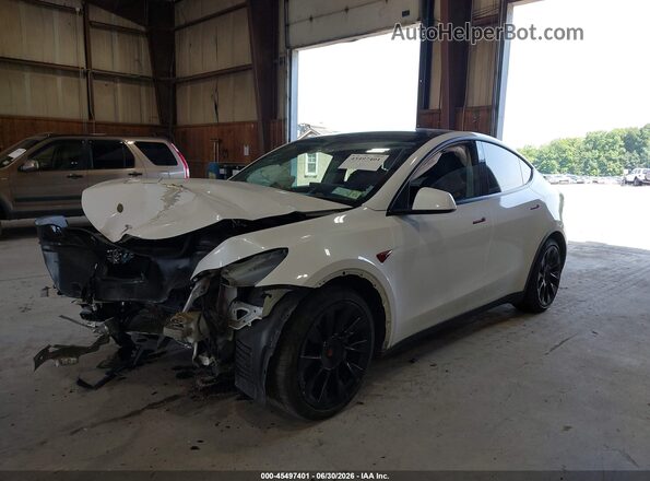 7SAYGDEEXNF385654 2022 TESLA MODEL Y White Front left