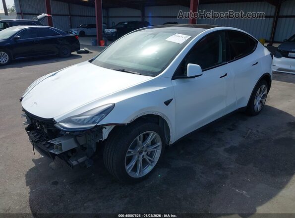 7SAYGDEEXPA041807 2023 TESLA MODEL Y Белый Передняя левая четверть