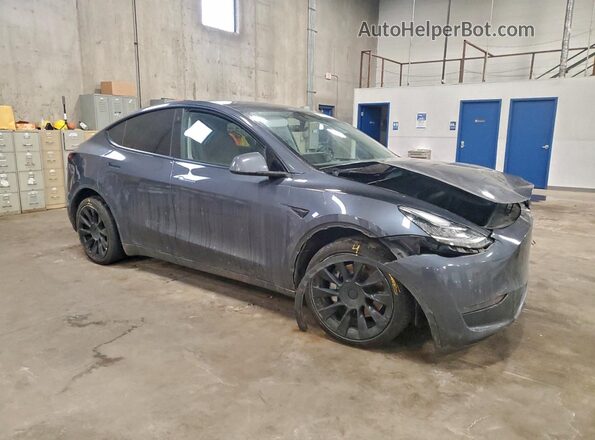 7SAYGDEEXPA056176 2023 TESLA MODEL Серебряный Передняя правая четверть