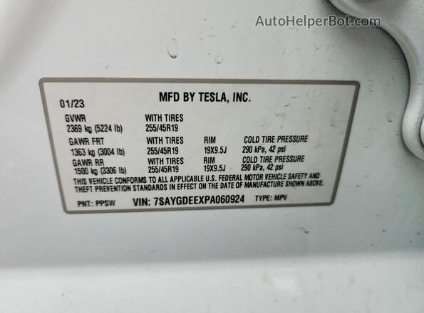 7SAYGDEEXPA060924 2023 TESLA MODEL White Widok naklejki z numerem VIN