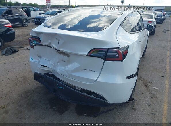 7SAYGDEEXPA061121 2023 TESLA MODEL Y Белый Вид спереди
