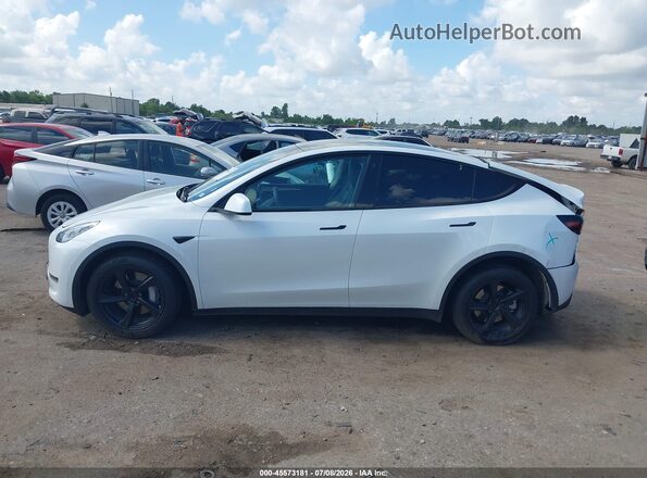 7SAYGDEEXPA061121 2023 TESLA MODEL Y Белый Вид щитка приборов