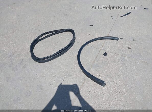 7SAYGDEEXPA095284 2023 TESLA MODEL Y White Առջևի վահանակի տեսք