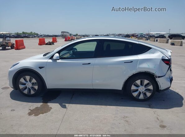 7SAYGDEEXPA095284 2023 TESLA MODEL Y White Սալոնի 360 աստիճան տեսք