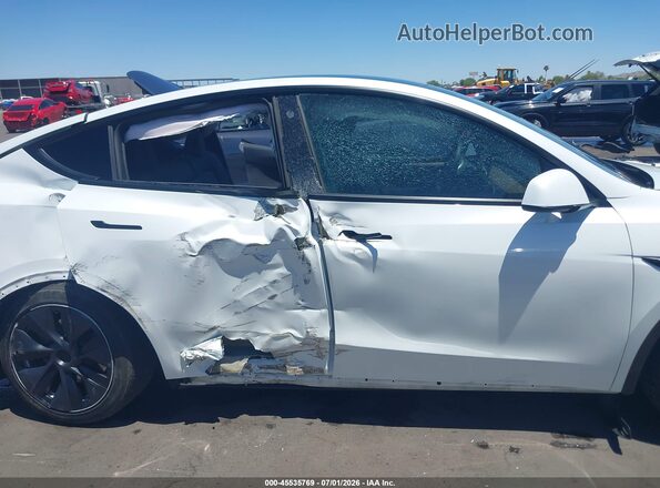 7SAYGDEEXPA109474 2023 TESLA MODEL Y Белый Вид задней части салона