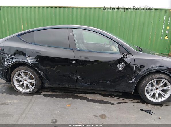 7SAYGDEEXPA181548 2023 TESLA MODEL Y Black Вид спереду