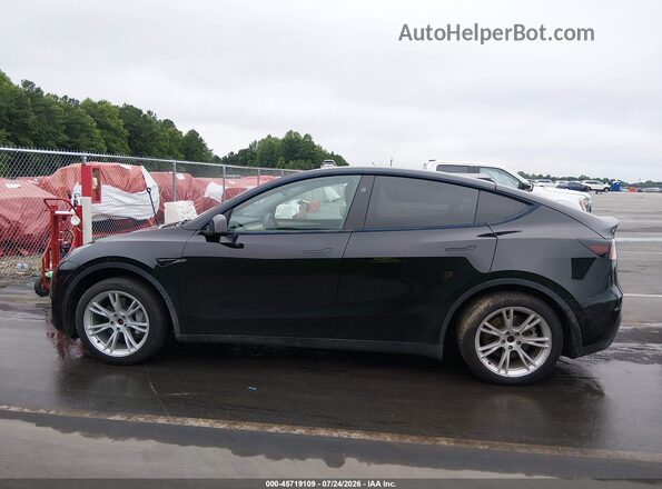 7SAYGDEEXPA181548 2023 TESLA MODEL Y Black Панорамний вид салону 360°