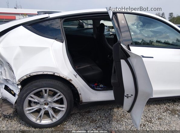 7SAYGDEEXRA219721 2024 TESLA MODEL Y White Vista de la etiqueta del VIN