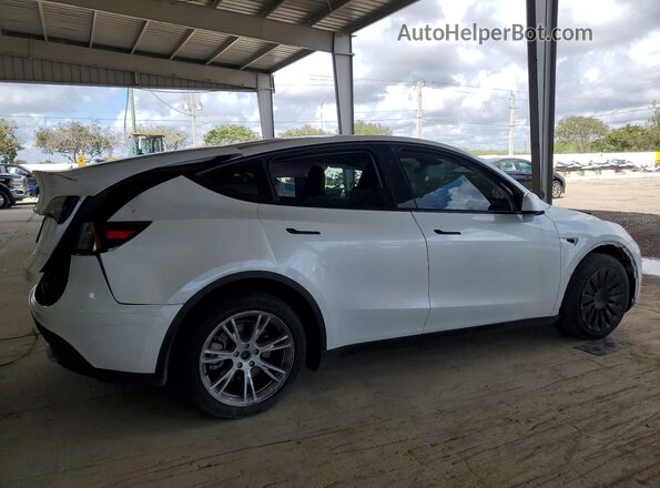 7SAYGDEEXRA263976 2024 TESLA MODEL Белый Задняя правая четверть