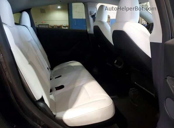 7SAYGDEEXRA278056 2024 TESLA MODEL Gray Вид задньої частини салону