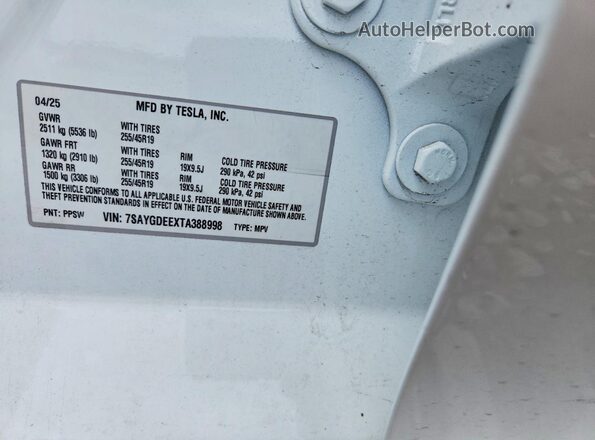 7SAYGDEEXTA388998 2026 TESLA MODEL White Widok komory silnika