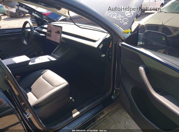 7SAYGDEEXTA598307 2026 TESLA MODEL Y Black Vista interior delantera