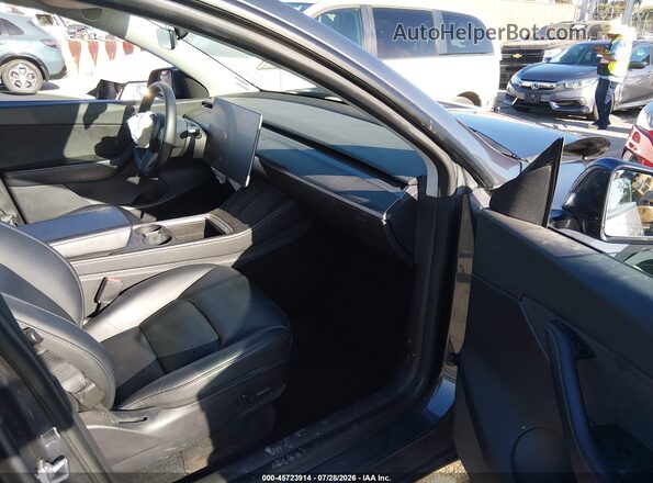 7SAYGDEF0NF404365 2022 TESLA MODEL Y Gray Widok wnętrza z przodu