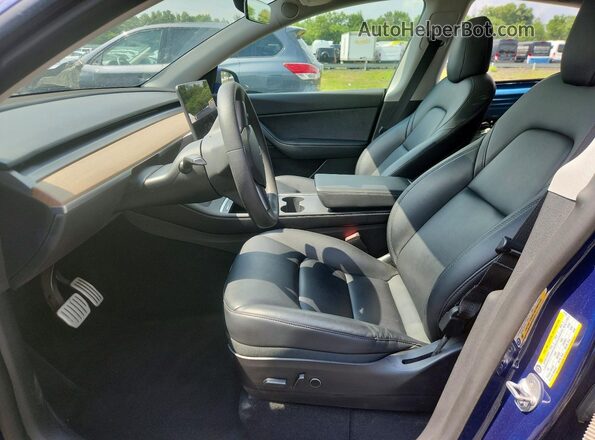 7SAYGDEF0NF414443 2022 TESLA MODEL Blue Vista interior delantera