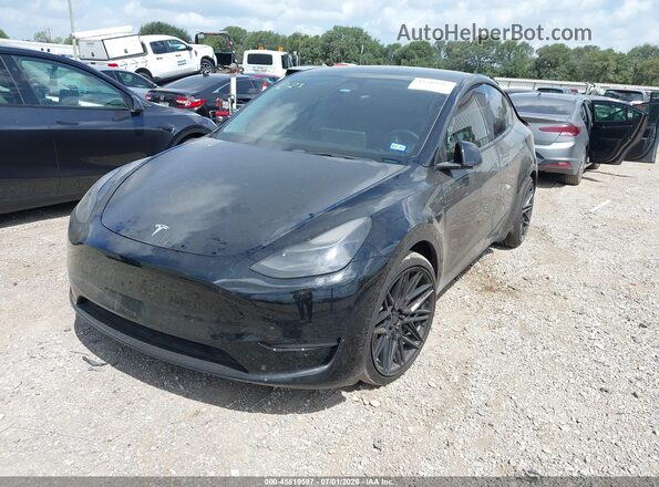7SAYGDEF0PF668575 2023 TESLA MODEL Y Black Передня ліва чверть