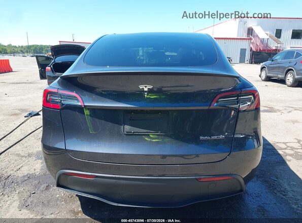 7SAYGDEF0RA253580 2024 TESLA MODEL Y Gray 