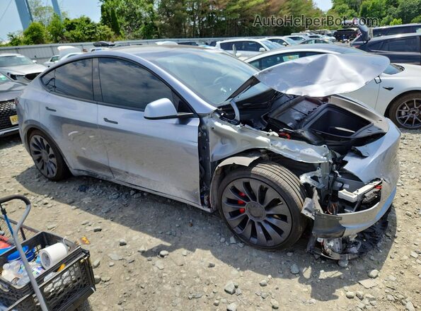 7SAYGDEF0RA289348 2024 TESLA MODEL Gray წინა მარჯვენა