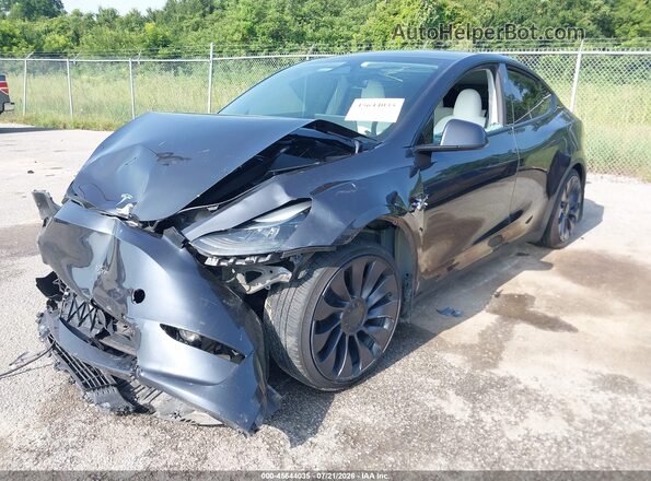 7SAYGDEF0RF052491 2024 TESLA MODEL Y Gray Przód lewy