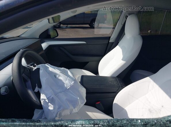7SAYGDEF0RF052491 2024 TESLA MODEL Y Gray Widok wnętrza z przodu