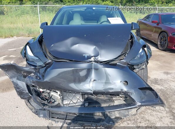 7SAYGDEF0RF052491 2024 TESLA MODEL Y Gray Widok z przodu