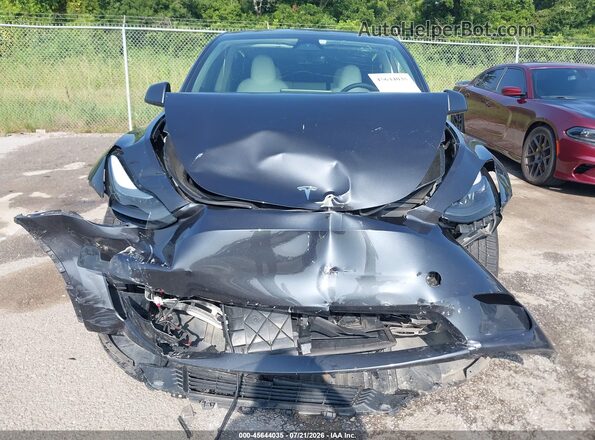 7SAYGDEF0RF052491 2024 TESLA MODEL Y Gray Widok deski rozdzielczej