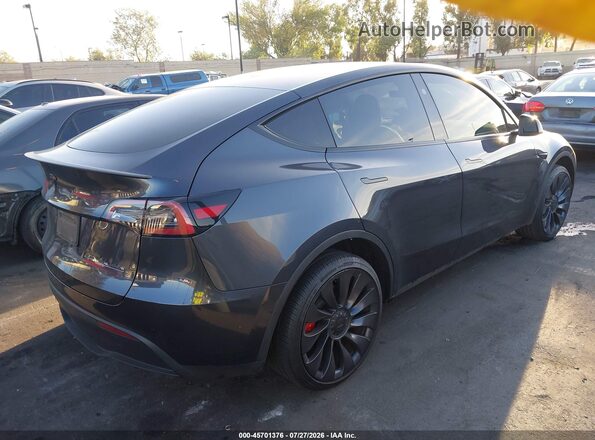 7SAYGDEF0RF062888 2024 TESLA MODEL Y Gray Trasero derecho