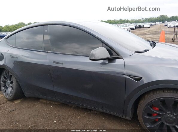 7SAYGDEF1NF394655 2022 TESLA MODEL Y Gray Սալոնի հետևի տեսք