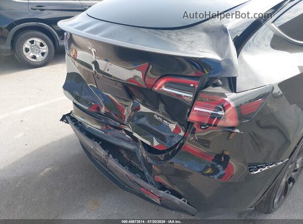 7SAYGDEF1NF532601 2022 TESLA MODEL Y Черный Вид спереди