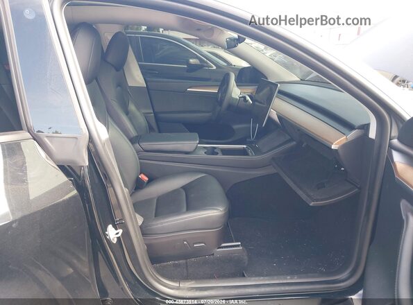 7SAYGDEF1NF532601 2022 TESLA MODEL Y Черный Вид салона спереди