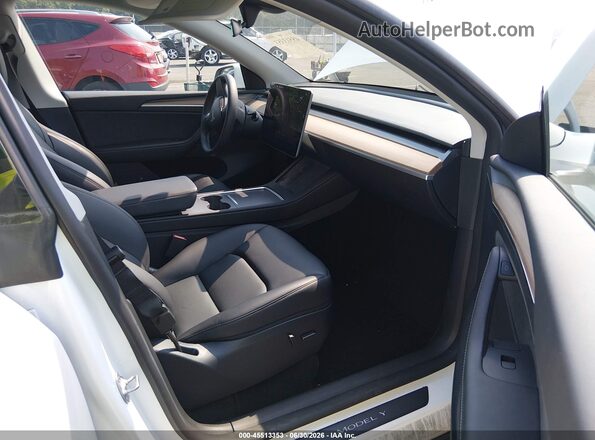 7SAYGDEF1PF868932 2023 TESLA MODEL Y White Вид салону спереду