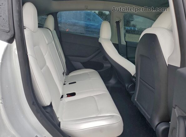 7SAYGDEF1RF042987 2024 TESLA MODEL Белый Вид задних сидений