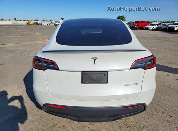 7SAYGDEF1RF181551 2024 TESLA MODEL White უკანა ხედი