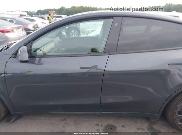 7SAYGDEF2NF366122 2022 TESLA MODEL Y Серый Панорамный вид салона 360°