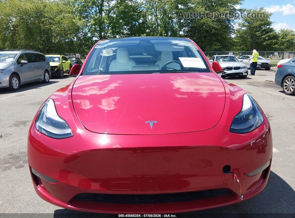 7SAYGDEF3PF624814 2023 TESLA MODEL Y Красный Вид панели приборов