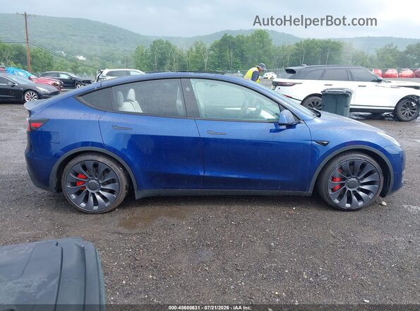 7SAYGDEF3RA268218 2024 TESLA MODEL Y Blue უკანა სალონის ხედი