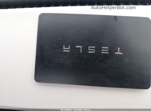 7SAYGDEF3RA268218 2024 TESLA MODEL Y Blue წინა პანელის ხედი