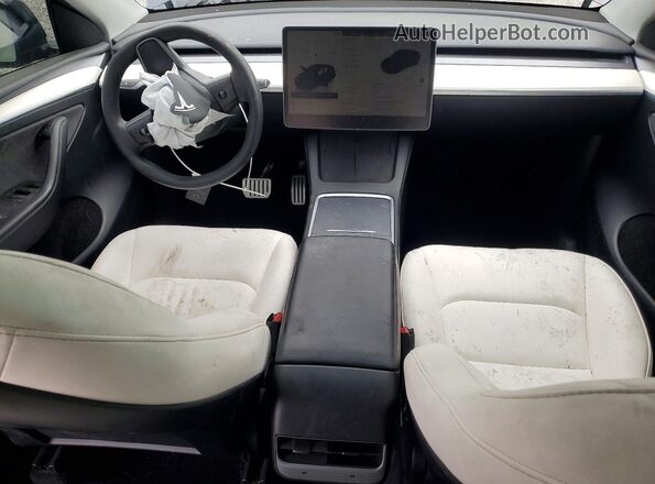 7SAYGDEF3RF066031 2024 TESLA MODEL Угольный Вид панели приборов