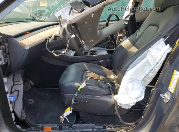 7SAYGDEF4PA049300 2023 TESLA MODEL Gray წინა სალონის ხედი