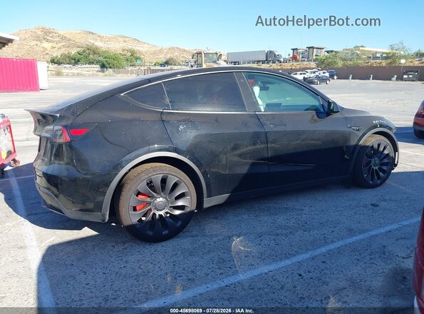 7SAYGDEF4PF640987 2023 TESLA MODEL Y Черный Панорамный вид салона 360°