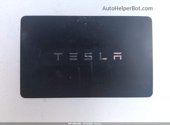 7SAYGDEF5NF396201 2022 TESLA MODEL Y White Առջևի վահանակի տեսք