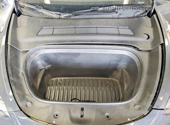 7SAYGDEF5RA330539 2024 TESLA MODEL Charcoal Widok wnętrza z tyłu