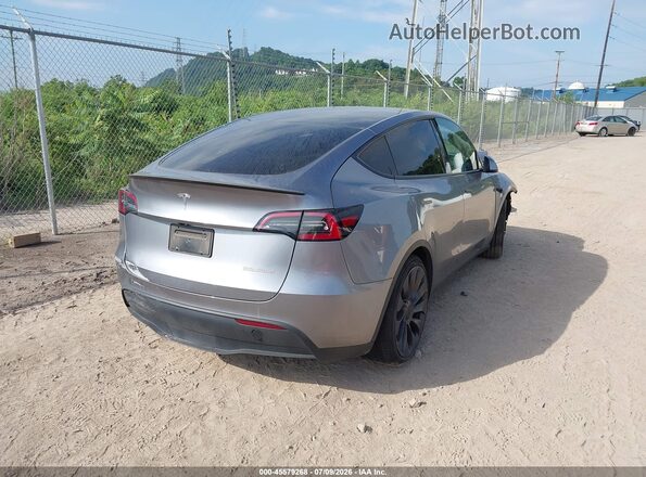 7SAYGDEF6RA320277 2024 TESLA MODEL Y Gray Tył prawy