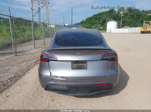 7SAYGDEF6RA320277 2024 TESLA MODEL Y Gray 