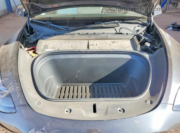 7SAYGDEF7RF020072 2024 TESLA MODEL Charcoal Շարժիչի բաժամունքի տեսք