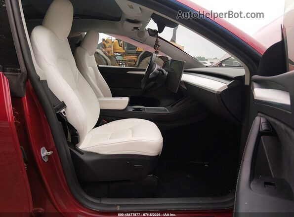 7SAYGDEF7RF043061 2024 TESLA MODEL Y Red Vista interior delantera