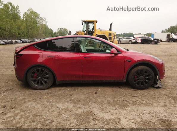 7SAYGDEF7RF043061 2024 TESLA MODEL Y Red Vista interior trasera