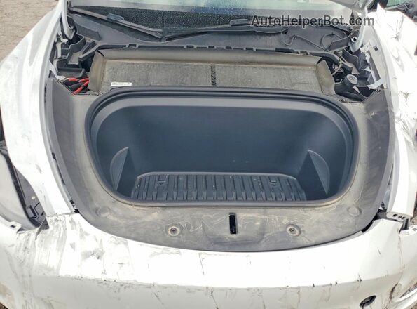 7SAYGDEF8NF489990 2022 TESLA MODEL White ძრავის განყოფილების ხედი