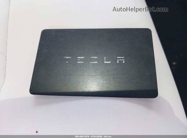 7SAYGDEF8PF702326 2023 TESLA MODEL Y White Առջևի վահանակի տեսք