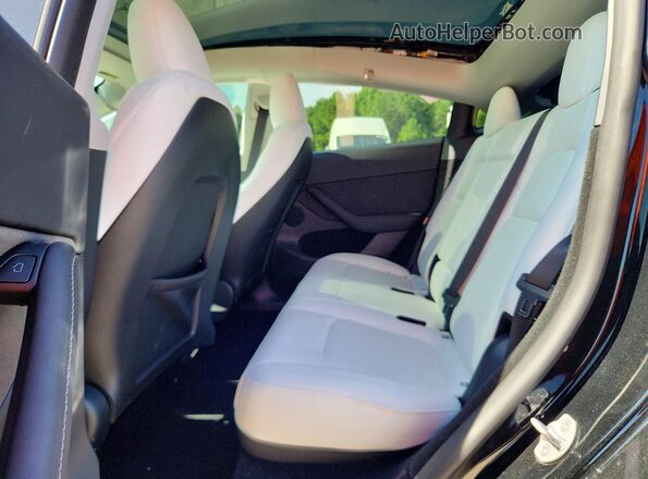 7SAYGDEF8RF039777 2024 TESLA MODEL Black უკანა სავარძლების ხედი